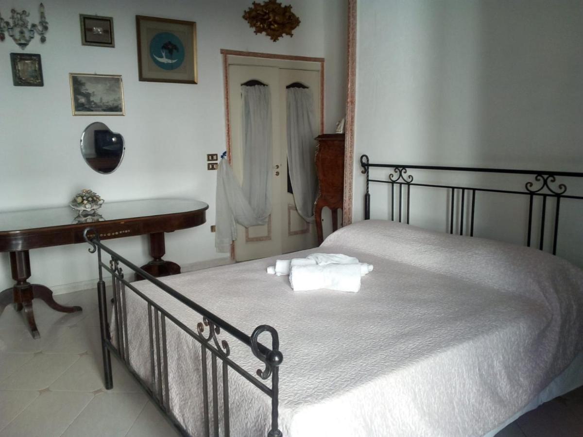 לינה וארוחת בוקר נאפולי Gran Relais De Charme A.Rosbenmar מראה חיצוני תמונה